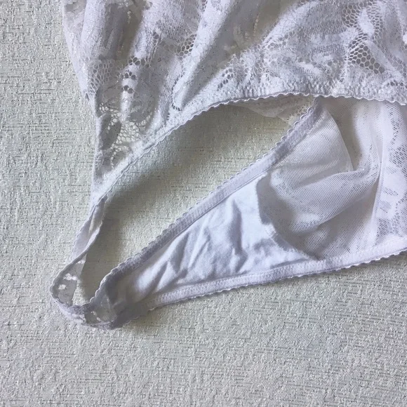 Victoria Secret’s Very Sexy Palm Lace Bodysuit Teddy Silver Ivory Unlined Small - Picture 11 of 12